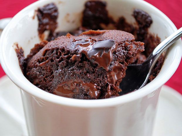 Κέικ με νουτέλα μέσα σε... τρία λεπτά!