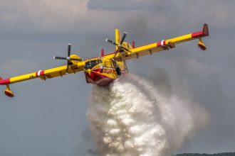 Φωτιά στην Ευκαρπία Θεσσαλονίκης πίσω από το νοσοκομείο Παπαγεωργίου - Μήνυμα από το 112