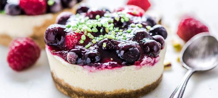 Το καλοκαιρινό cheesecake που δε θα σου χαλάσει τη δίαιτα