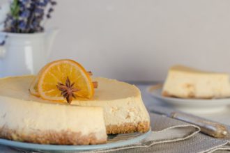 Συνταγή για τσίζκεϊκ με βάση από μελομακάρονα