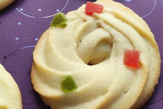 Μπισκότα βουτύρου με φρούτα