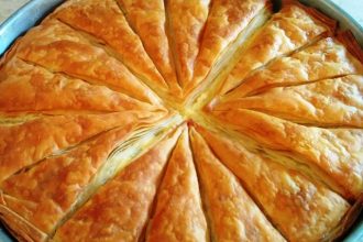 Τυρόπιτα με φύλλα μπακλαβά