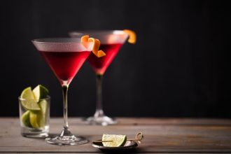 3 ρομαντικά κοκτέιλ που τονώνουν τον έρωτα