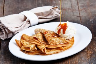 Κρέπες με καραμέλα