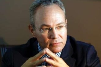 Από την χειραγώγηση της πολιτικής και των αγορών ως την "πυραμίδα" του ...Μαρινόπουλου