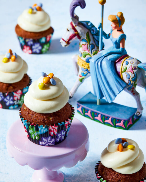 Cupcakes της Σταχτοπούτας με κολοκύθα, μπαχαρικά και κρέμα τυριού