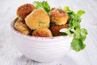 Κεφτεδάκια με τόνο και κολοκύθια