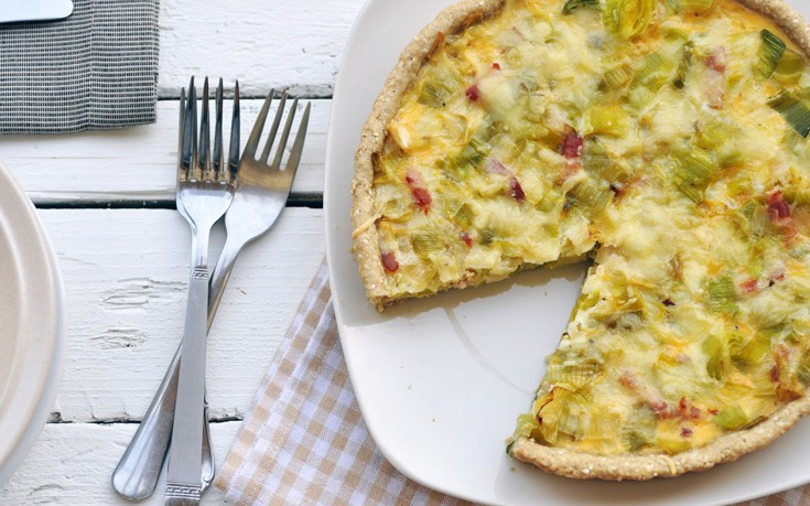 Τάρτα με πράσο, μπέικον και ελβετικό τυρί