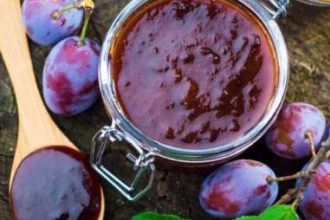 Μαρμελάδα με δαμάσκηνα εποχής
