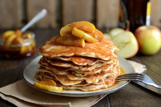 Λαχταριστές τηγανίτες με μήλα