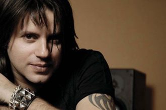 Συναυλία με τον Δημήτρη Κοργιαλά στο «Γεώργιος Παππάς»