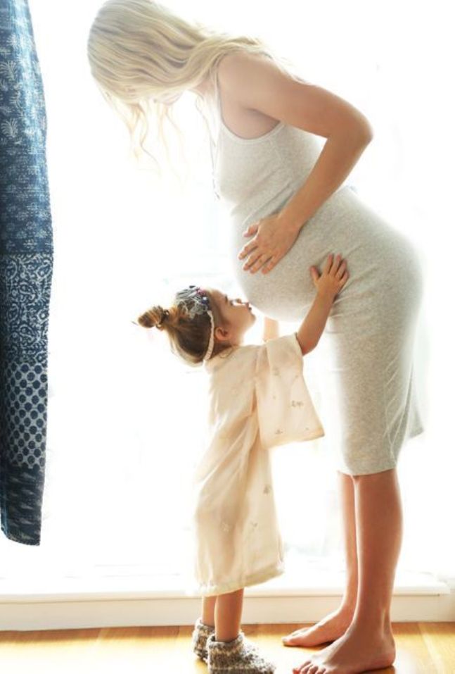 Πώς θα μιλήσω στο παιδί για το νέο του αδελφάκι;