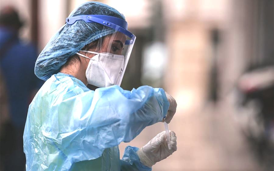 Πώς αποφεύχθηκαν 2.000 θάνατοι και 20.000 εισαγωγές την περίοδο του κορονοϊού