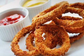 Δαχτυλίδια κρεμμυδιών στο φούρνο