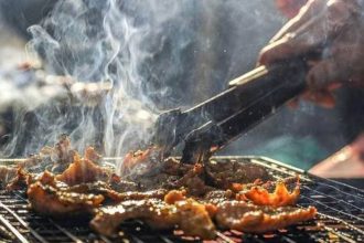 Τσικνοπέμπτη στη Mama Pizza με πλούσιο μουσικό πρόγραμμα