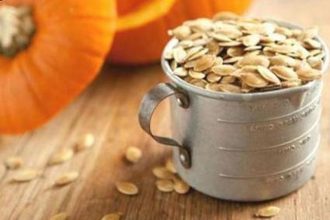 Έλαιο κολοκύθας: To συστήνουν κορυφαίοι δερματολόγοι