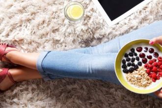 Ελληνίδα μπλόγκερ εξηγεί πώς έχασε 8 κιλά σε 2 μήνες με την κετογονική δίαιτα - ΒΙΝΤΕΟ