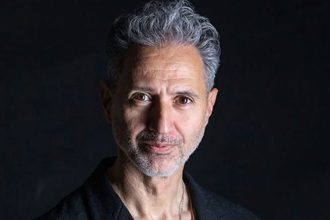 Δημήτρης Κόκοτας: Τι λέει η σύζυγός του - «Παρουσιάζει βελτίωση, κουνάει το πόδι του»