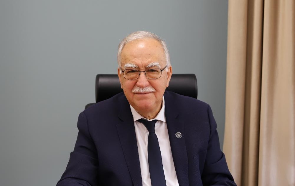 Το Χριστουγεννιάτικο Μήνυμα του Δημάρχου Καλαβρύτων Θανάση Παπαδόπουλου