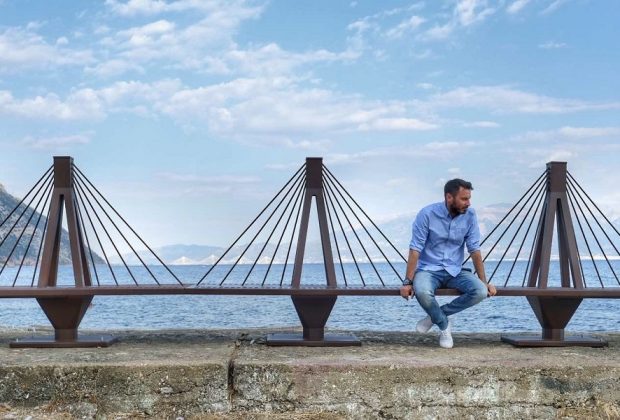 Η Γέφυρα Ρίου έγινε...παγκάκι!