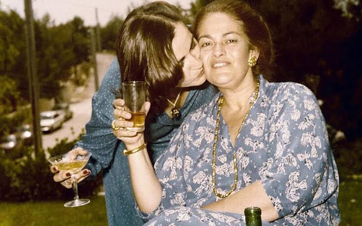 Ντόρα Μπακογιάννη: Η συγκινητική ανάρτηση για τα 11 χρόνια από τον θάνατο της μητέρας της