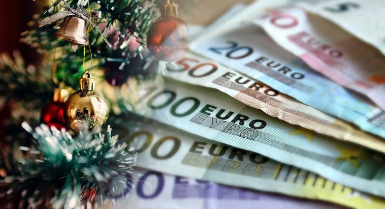 ΕΦΚΑ: Πότε καταβάλλεται το αδειοδωρόσημο Χριστουγέννων 2024 στους οικοδόμους