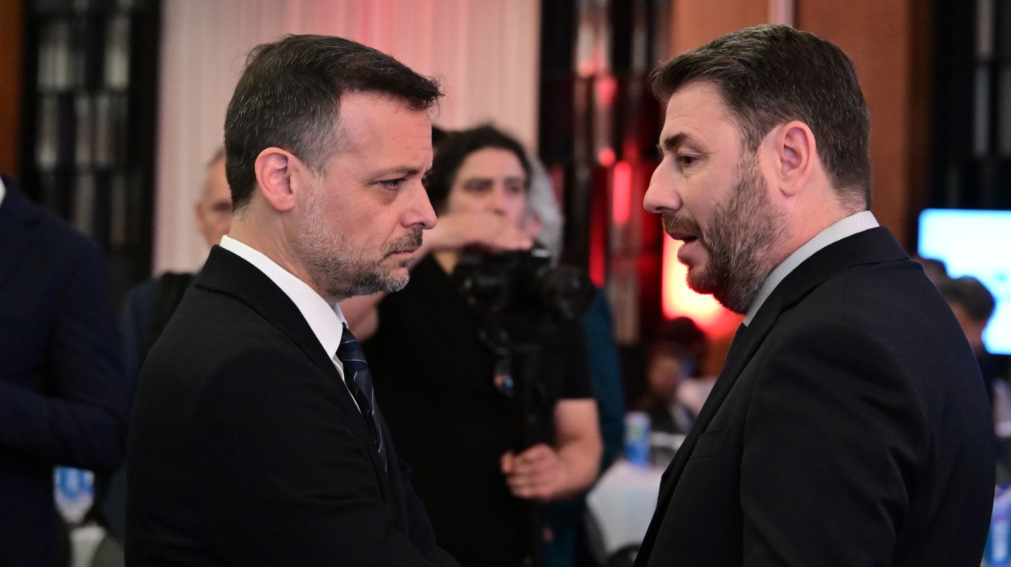 ΠΑΣΟΚ: Φαβορί ο Δούκας, τον απειλεί μόνο ο Ανδρουλάκης, σύμφωνα με τις στοιχηματικές εταιρείες