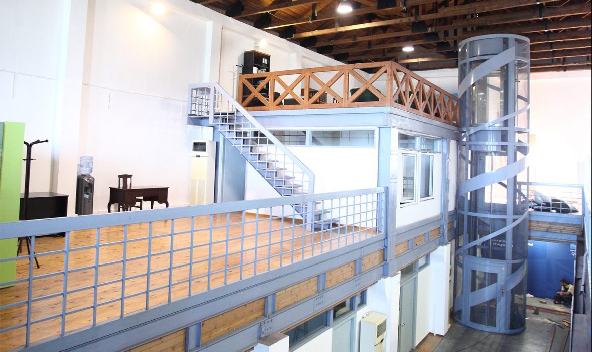 Ποιοι έγραψαν "Ντροπή σας" στην πόρτα της δραματικής σχολής του ΔΗΠΕΘΕ; ΦΩΤΟ