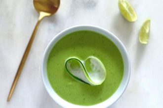 Δοκιμάστε την απόλυτη δροσερή καλοκαιρινή σούπα με αβοκάντο