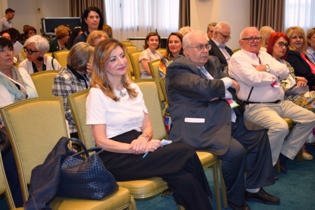 Η Βίβιαν Σαμούρη στο 2ο Συνέδριο Ψυχοκοινωνικής Υποστήριξης στην Ογκολογία (ΦΩΤΟ)