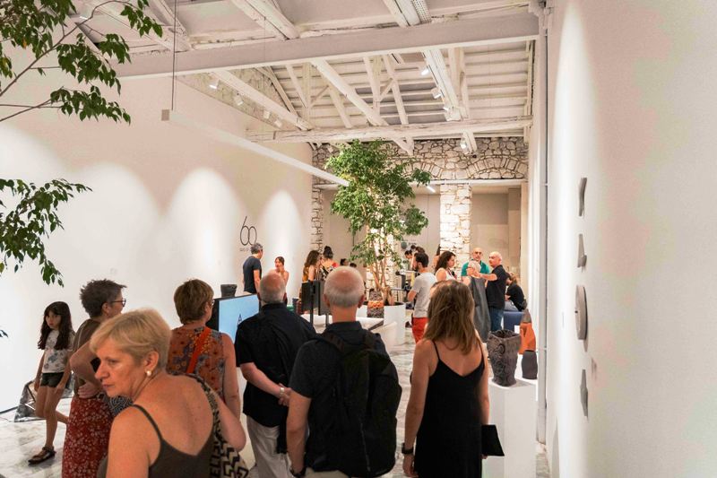 Με μεγάλη επιτυχία εγκαινιάστηκε η έκθεση με τίτλο 60 days of design στον χώρο πολιτισμού ‘Tatiana Dimou Artists” στην Πάτρα