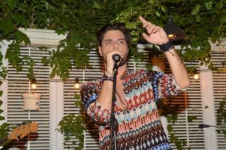 Royal: Και αυτή την Πέμπτη ο Χρήστος Κωνσταντόπουλος στη μουσική σκηνή του ΚΗΠΟΥ