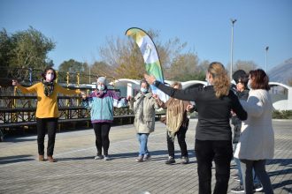Χριστουγεννιάτικη γιορτή στο Πάρκο Εκπαιδευτικών Δράσεων του Δήμου Πατρέων στην πλαζ