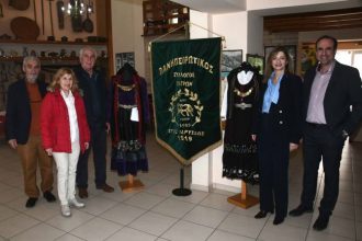 Η Αντιδήμαρχος Βίβιαν Σαμούρη στο Ηπειρώτικο Χριστουγεννιάτικο Παζάρι