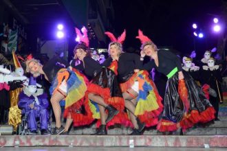 Τελευταία παράσταση από τις «ΣΦήγΚΕΣ» στις σκάλες της Γεροκωστοπούλου