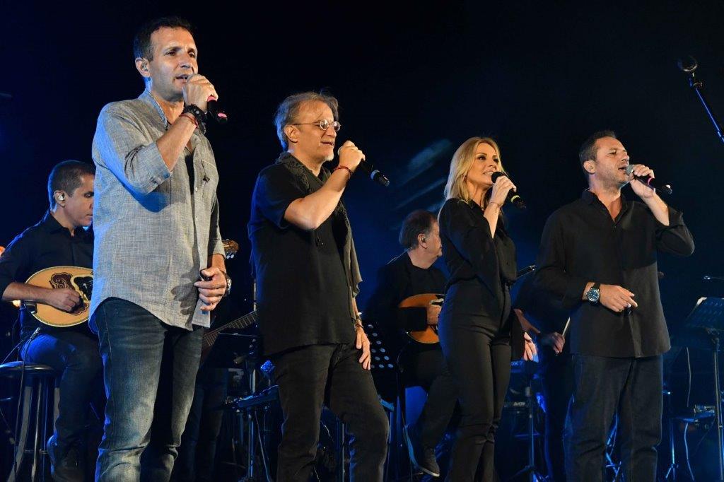 Πάνω από 8.000 θεατές στη συναυλία για τον Δημήτρη Μητροπάνο στο Παμπελοποννησιακό