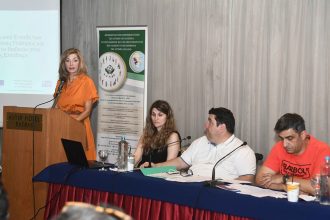 Η Βίβιαν Σαμούρη στην ενημερωτική συνάντηση της Εθνικής Συνομοσπονδίας Ατόμων με Αναπηρία