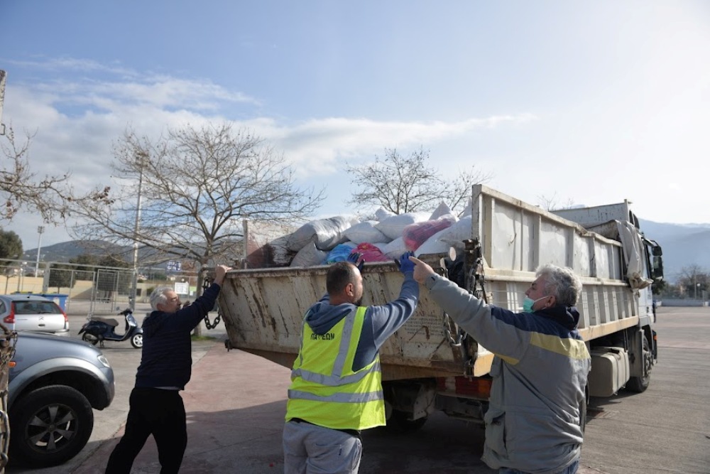 Δήμος Πατρέων: 15 τόνοι πλαστικά καπάκια μεταφέρθηκαν στη Βιομηχανική Περιοχή για ανακύκλωση