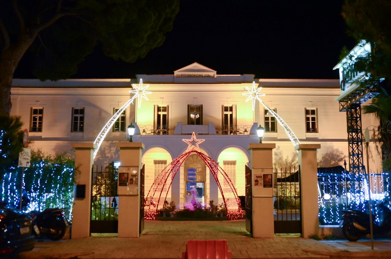 Royal: Το πιο πλούσιο και εντυπωσιακό Χριστουγεννιάτικο πάρκο άνοιξε τις πύλες του στην Πάτρα!