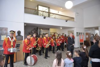 Πρωτοχρονιάτικα κάλαντα και στα παιδιά στη Δημοτική Βιβλιοθήκη Πατρών - ΦΩΤΟ