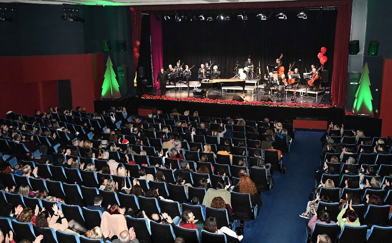 Πάτρα - “Christmas Surprise”: Μια φανταστικη Χριστουγεννιάτικη συναυλία με μοναδικές εκπλήξεις (ΦΩΤΟ)