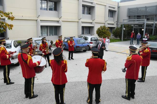 Πάτρα: Η Μπάντα του Δήμου στα νοσοκομεία της πόλης - ΦΩΤΟ