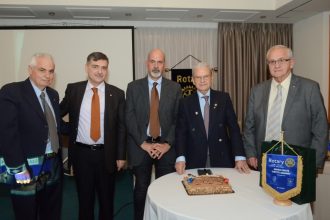 Πάτρα: Κοπή της Πρωτοχρονιάτικης πίτας του Ροταριανού Ομίλου «Κωστής Παλαμάς»