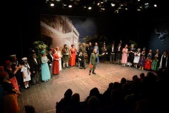 Πάτρα: Με απόλυτη επιτυχία ολοκληρώθηκαν οι παραστάσεις "Ο Βαφτισιμιός μου"