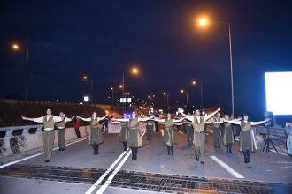 Χόρεψαν στο μπλόκο των αγροτών, στο Αίγιο