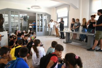 Δήμος Πατρέων: Αρχιτεκτονικός περίπατος στο ιστορικό κέντρο και επίσκεψη στο Δημαρχείο για τα παιδιά της κατασκήνωσης - ΦΩΤΟ