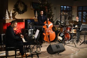 Πάτρα: Με jazz στο «Σπίτι των Χριστουγέννων» συνεχίστηκαν οι εορταστικές εκδηλώσεις