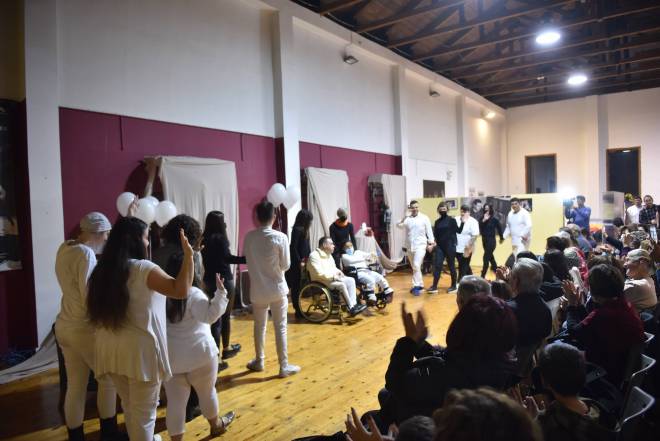 Χριστουγεννιάτικη γιορτή για τα παιδιά του ΚΔΑΠ ΜΕΑ ΚΟΜΑΙΘΩ του Δήμου Πατρέων - ΦΩΤΟ