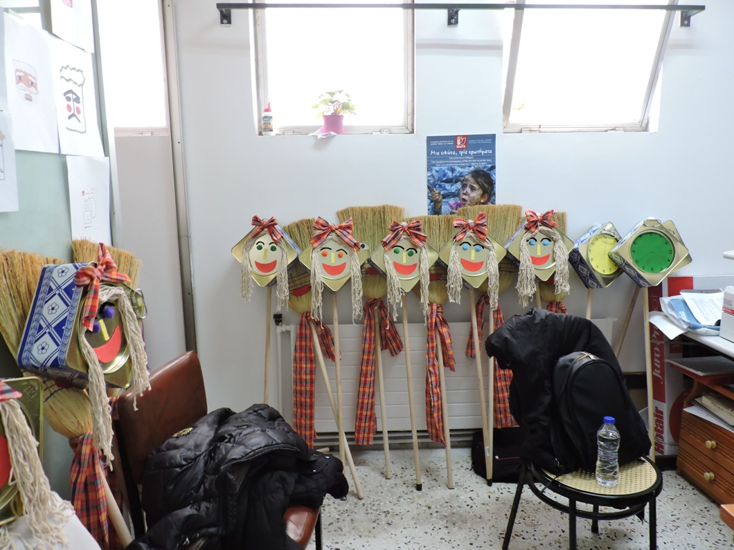 Συμμέχουν στο καρναβάλι των μικρών τα παιδιά του Λαϊκού Φροντιστηρίου Αλληλεγγύης του Δήμου Πατρέων