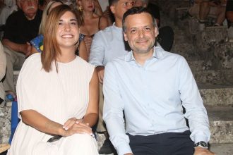 Χάρης Δούκας: Με την σύντροφό του, Γεωργία Πολυτάνου στην Επίδαυρο